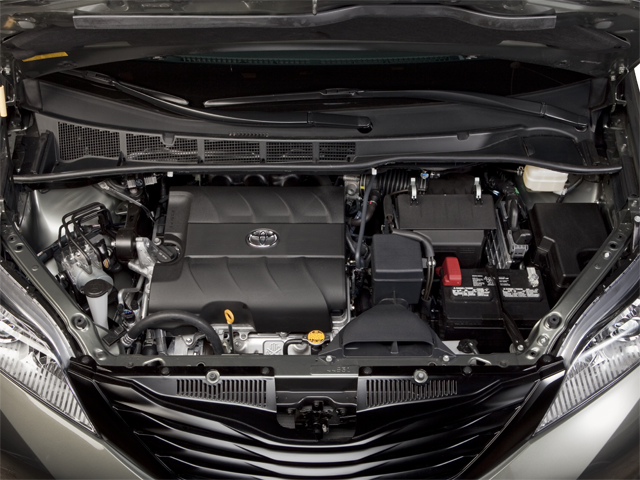 2013 Toyota Sienna L V6 7 Passenger