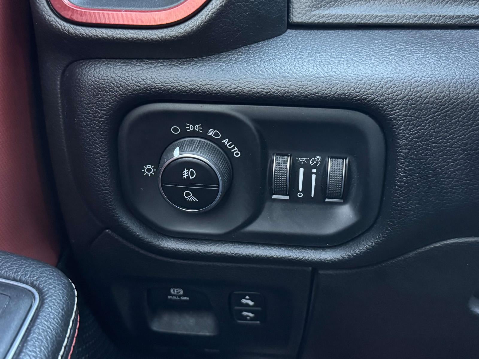 2019 RAM 1500 Rebel Quad Cab 4x4 64' Box