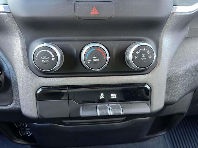 2022 RAM 1500 Big Horn Crew Cab 4x4 57' Box