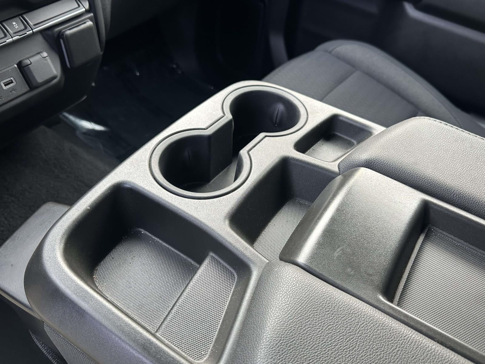 2022 Chevrolet Silverado 1500 4WD Crew Cab Standard Bed Custom