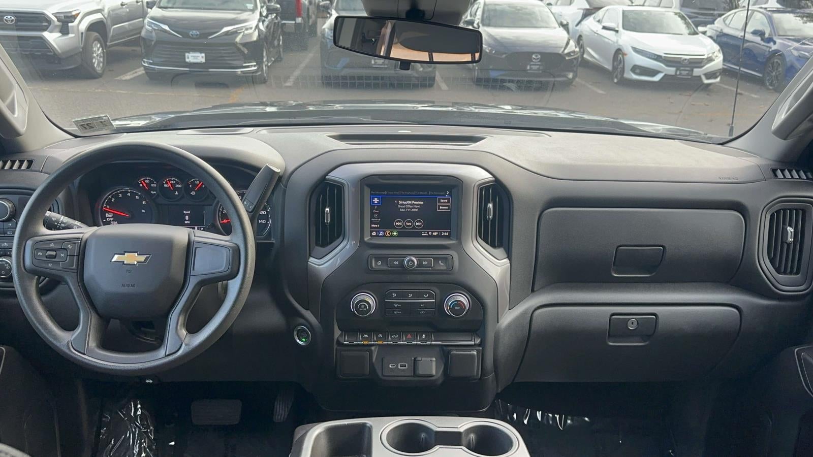 2022 Chevrolet Silverado 1500 4WD Crew Cab Standard Bed Custom