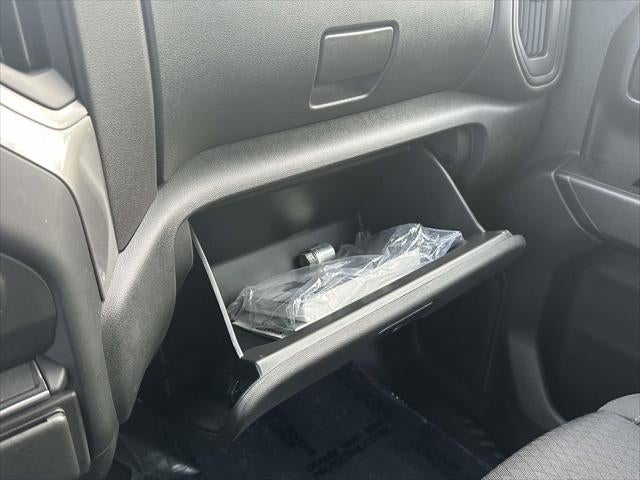 2022 Chevrolet Silverado 1500 4WD Crew Cab Standard Bed Custom