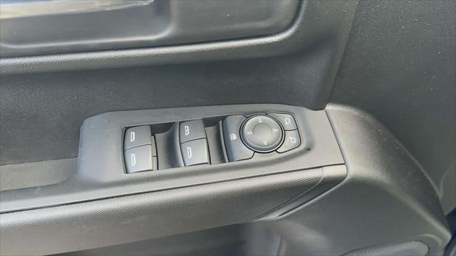 2022 Chevrolet Silverado 1500 4WD Crew Cab Standard Bed Custom