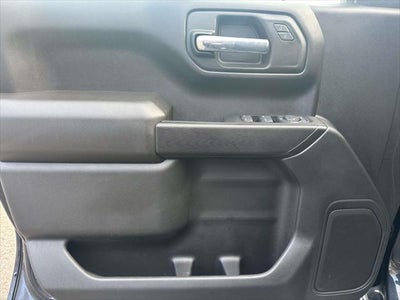 2022 Chevrolet Silverado 1500 4WD Crew Cab Standard Bed Custom