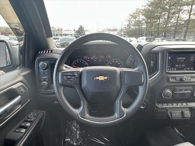 2022 Chevrolet Silverado 1500 4WD Crew Cab Standard Bed Custom