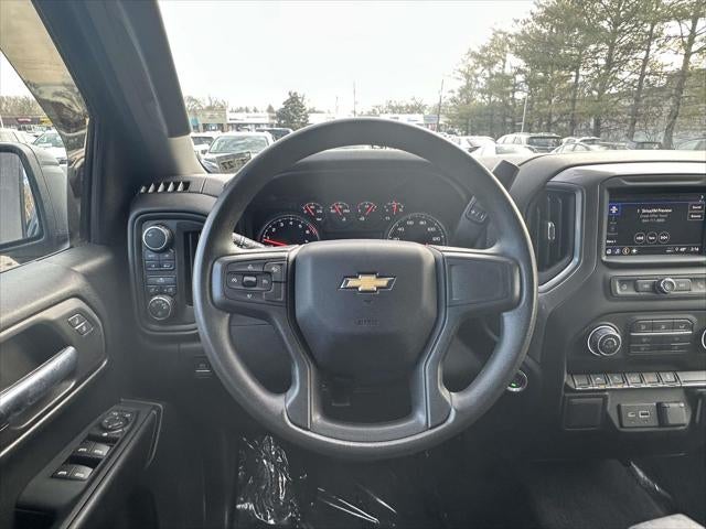 2022 Chevrolet Silverado 1500 4WD Crew Cab Standard Bed Custom
