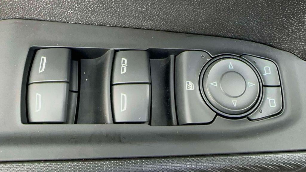 2021 Chevrolet Silverado 1500 4WD Crew Cab Short Bed Custom