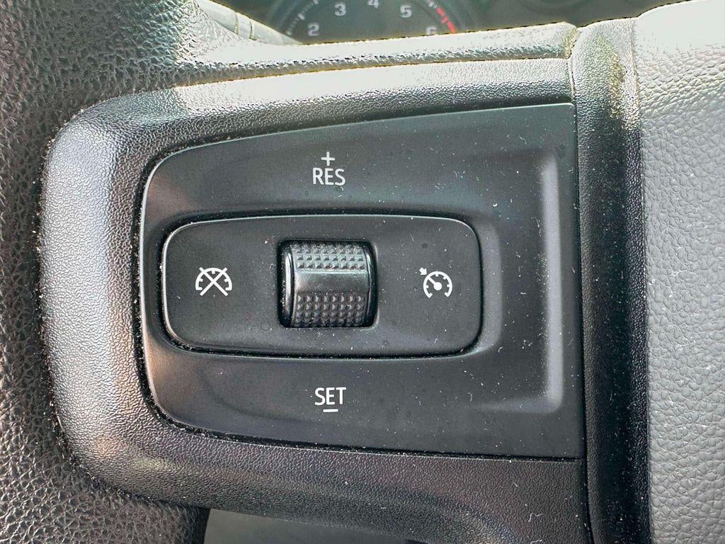 2021 Chevrolet Silverado 1500 4WD Crew Cab Short Bed Custom