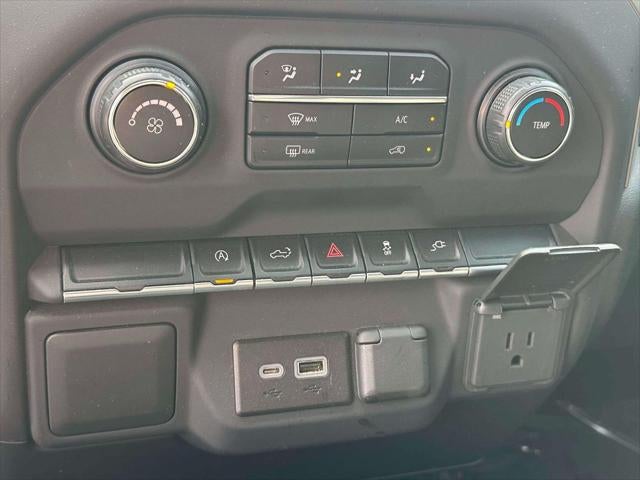 2021 Chevrolet Silverado 1500 4WD Crew Cab Short Bed Custom
