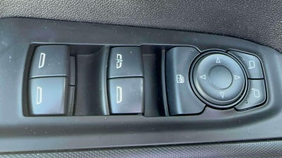 2021 Chevrolet Silverado 1500 4WD Double Cab Standard Bed Custom