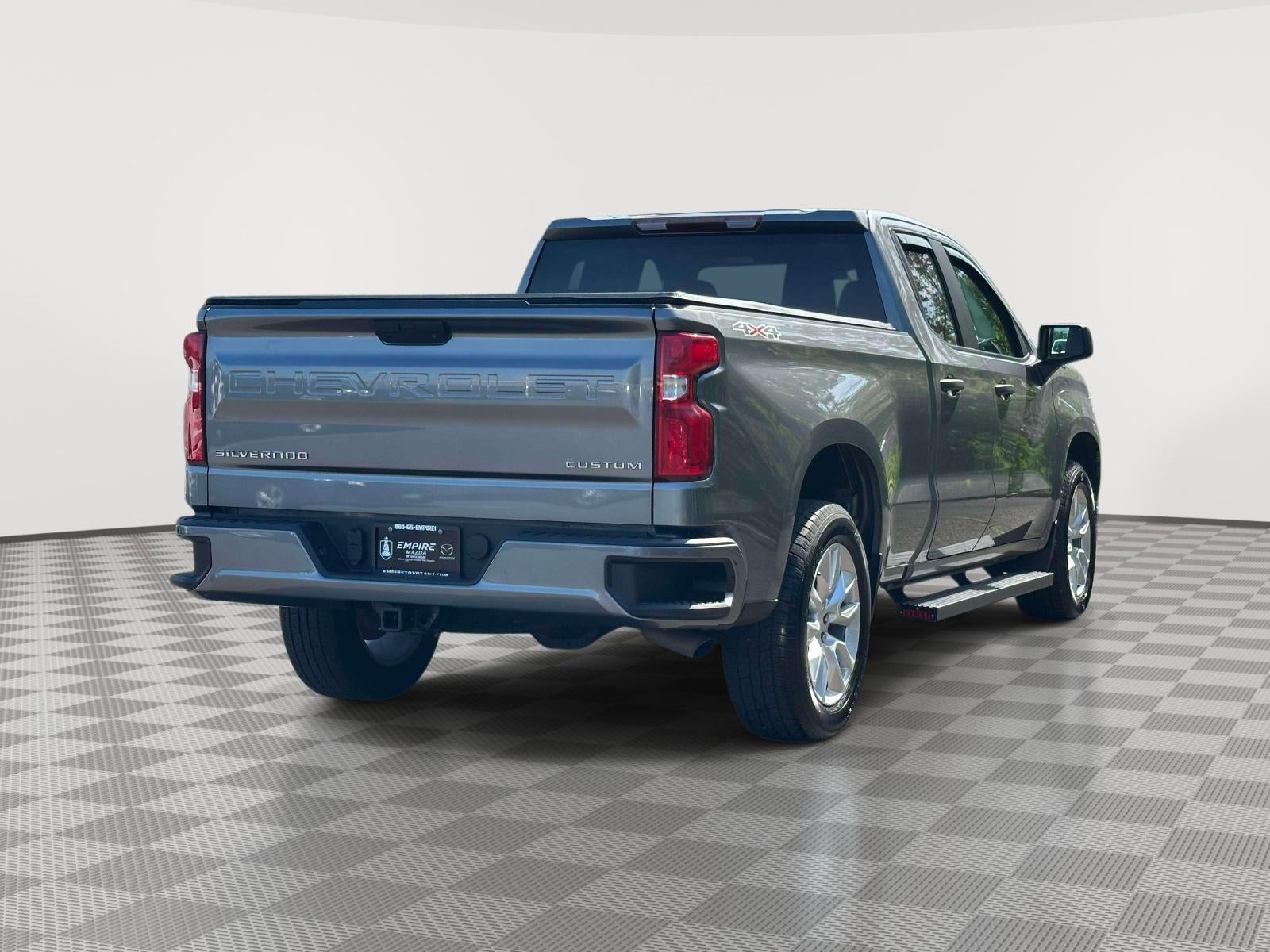 2021 Chevrolet Silverado 1500 4WD Double Cab Standard Bed Custom