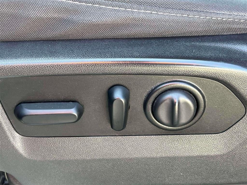 2021 Chevrolet Silverado 1500 4WD Crew Cab Short Bed LT