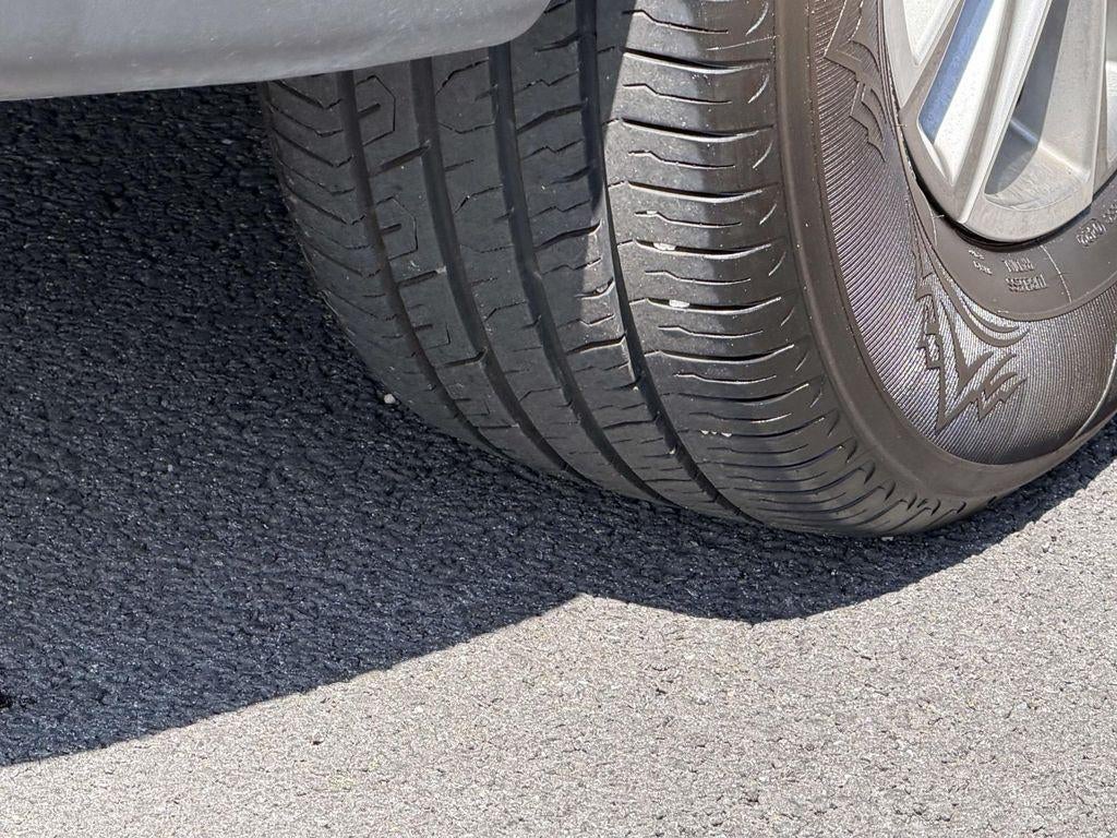 2023 Chevrolet Traverse FWD LT Cloth