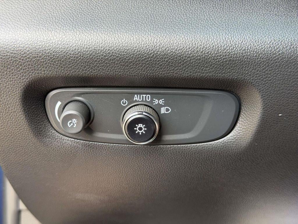 2023 Chevrolet Traverse FWD LT Cloth