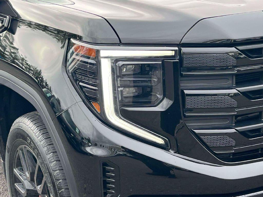 2025 GMC Sierra 1500 4WD Crew Cab Short Box Elevation with 3VL