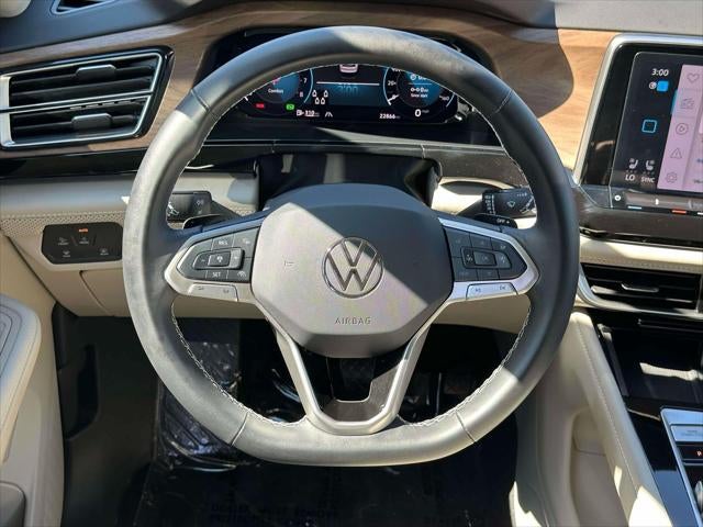 2024 Volkswagen Atlas 2.0T SE w/Technology