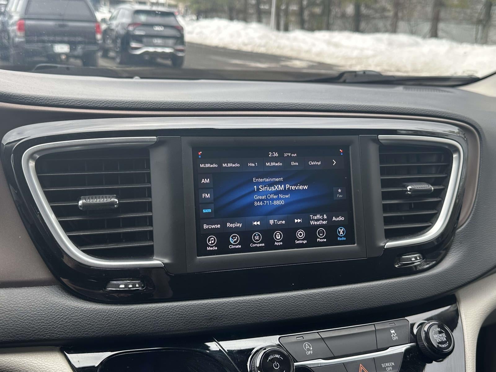 2021 Chrysler Voyager LXI