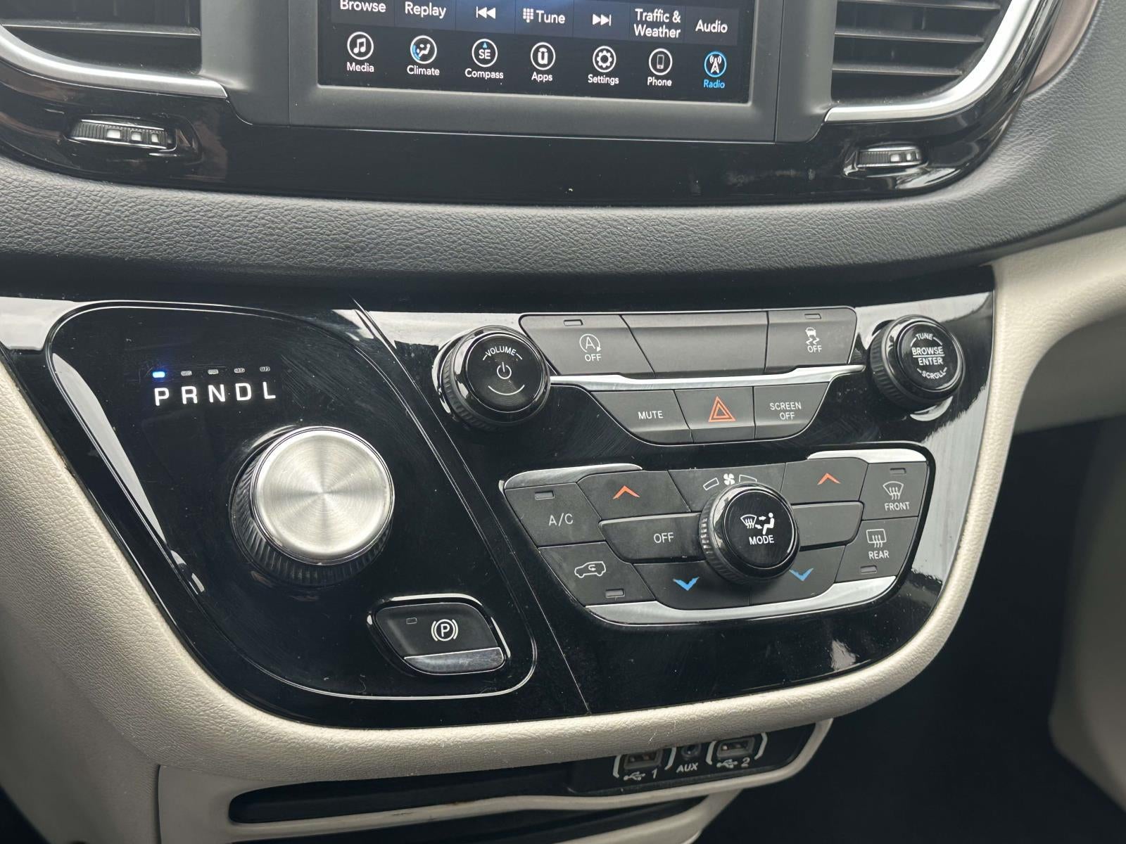 2021 Chrysler Voyager LXI