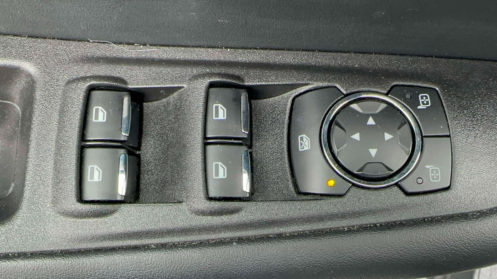 2023 Ford Edge SE