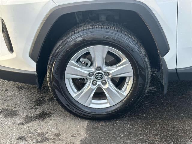 2020 Toyota RAV4 Hybrid LE