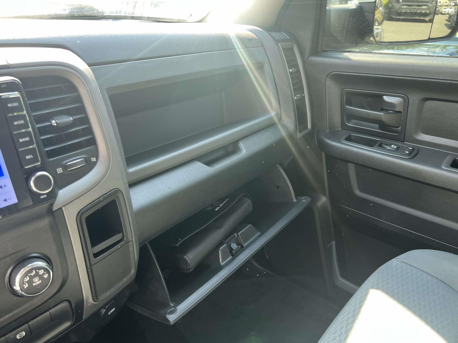 2018 RAM 2500 Tradesman Crew Cab 4x4 64' Box