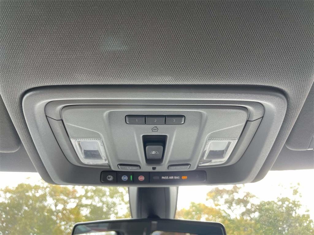 2022 Chevrolet Silverado 1500 LTD 4WD Crew Cab Short Bed LT