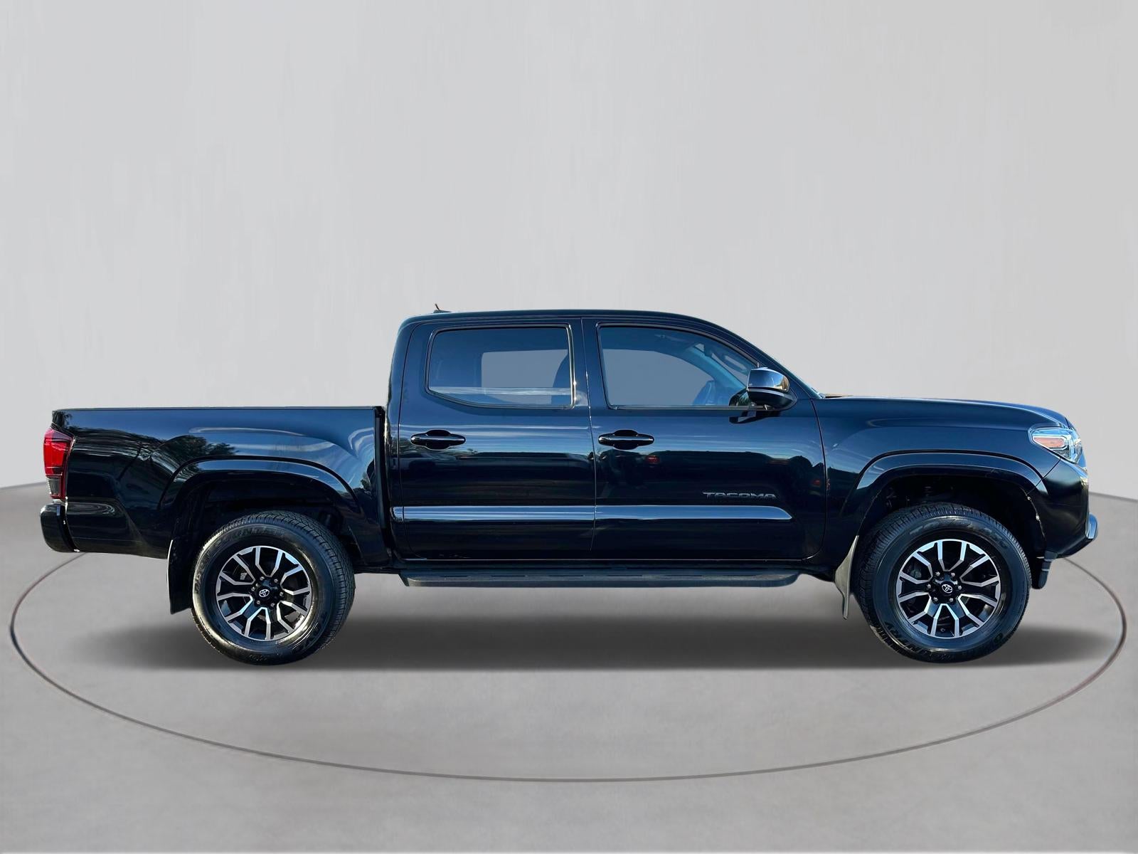 2022 Toyota Tacoma SR V6