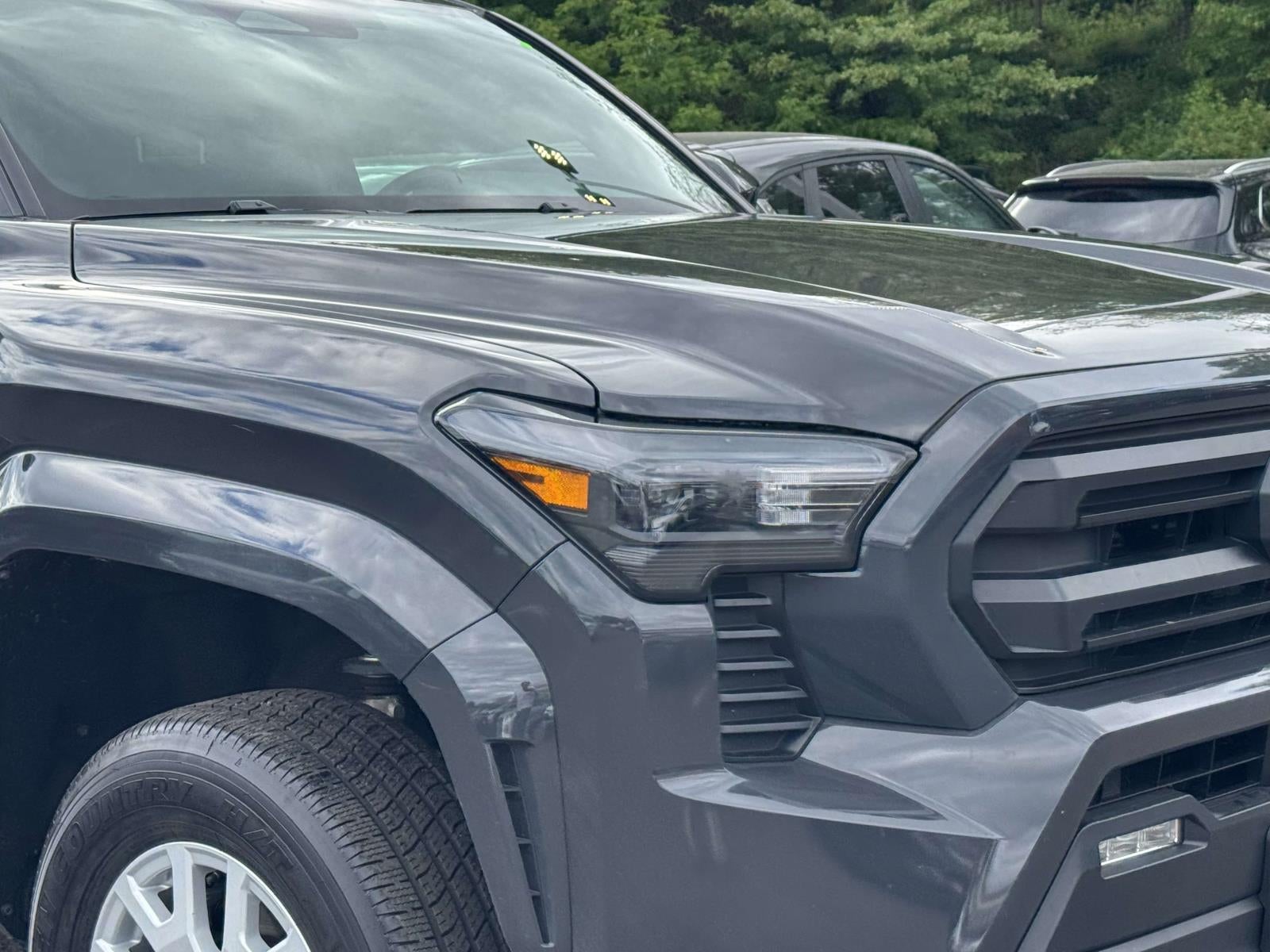 2025 Toyota Tacoma SR5 - Photo 10