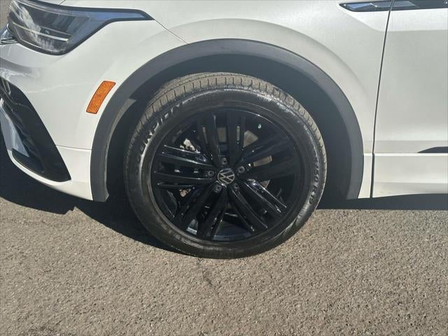 2022 Volkswagen Tiguan 2.0T SE R-Line Black