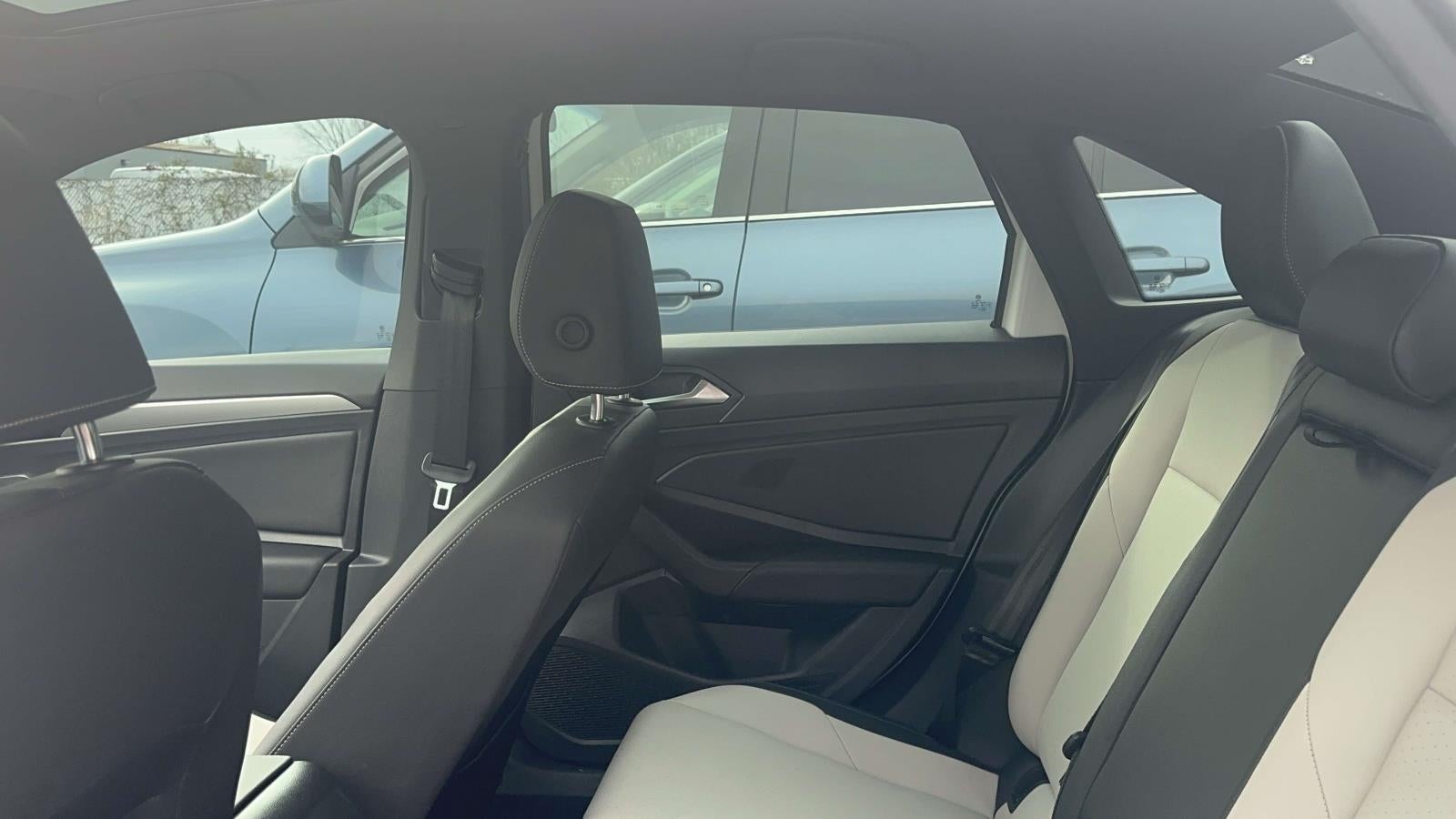 2020 Volkswagen Jetta R-Line