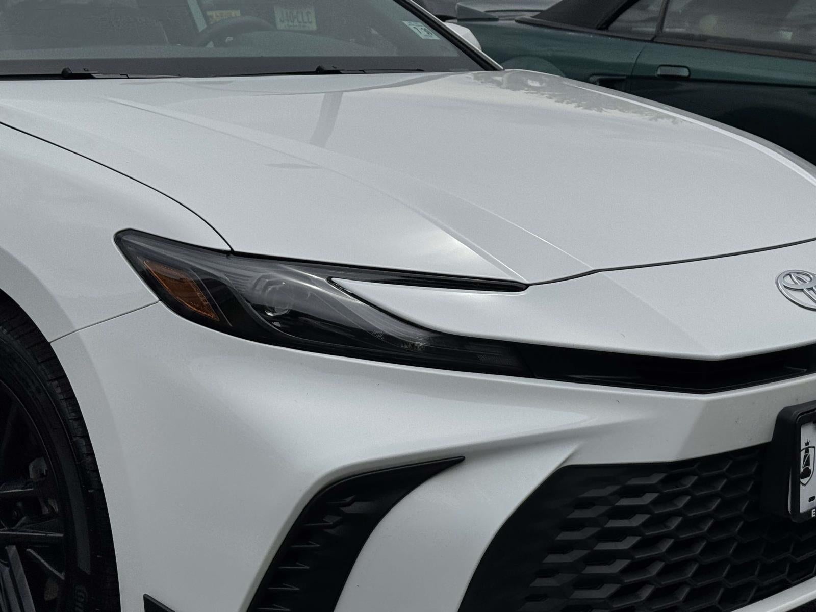 2025 Toyota Camry SE - Photo 10