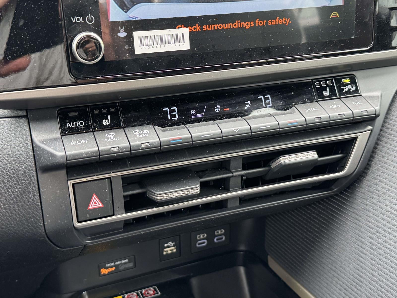2025 Toyota Camry SE - Photo 18
