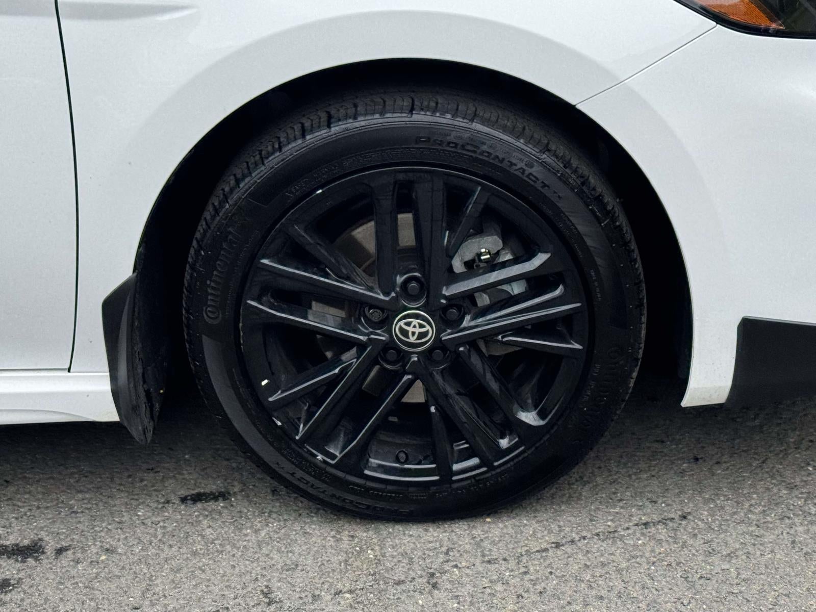 2025 Toyota Camry SE - Photo 6