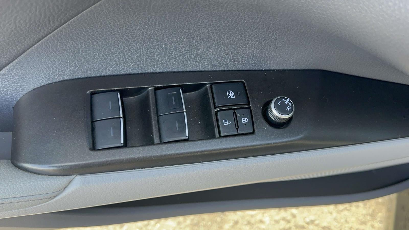 2024 Toyota Camry Hybrid XLE