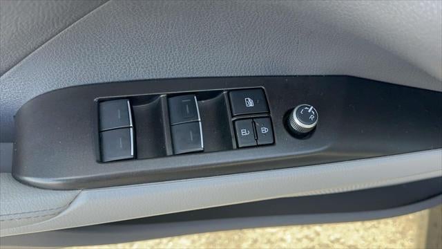 2024 Toyota Camry Hybrid XLE