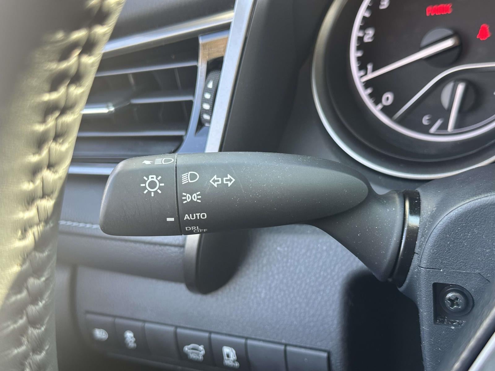 2023 Toyota Camry SE AWD