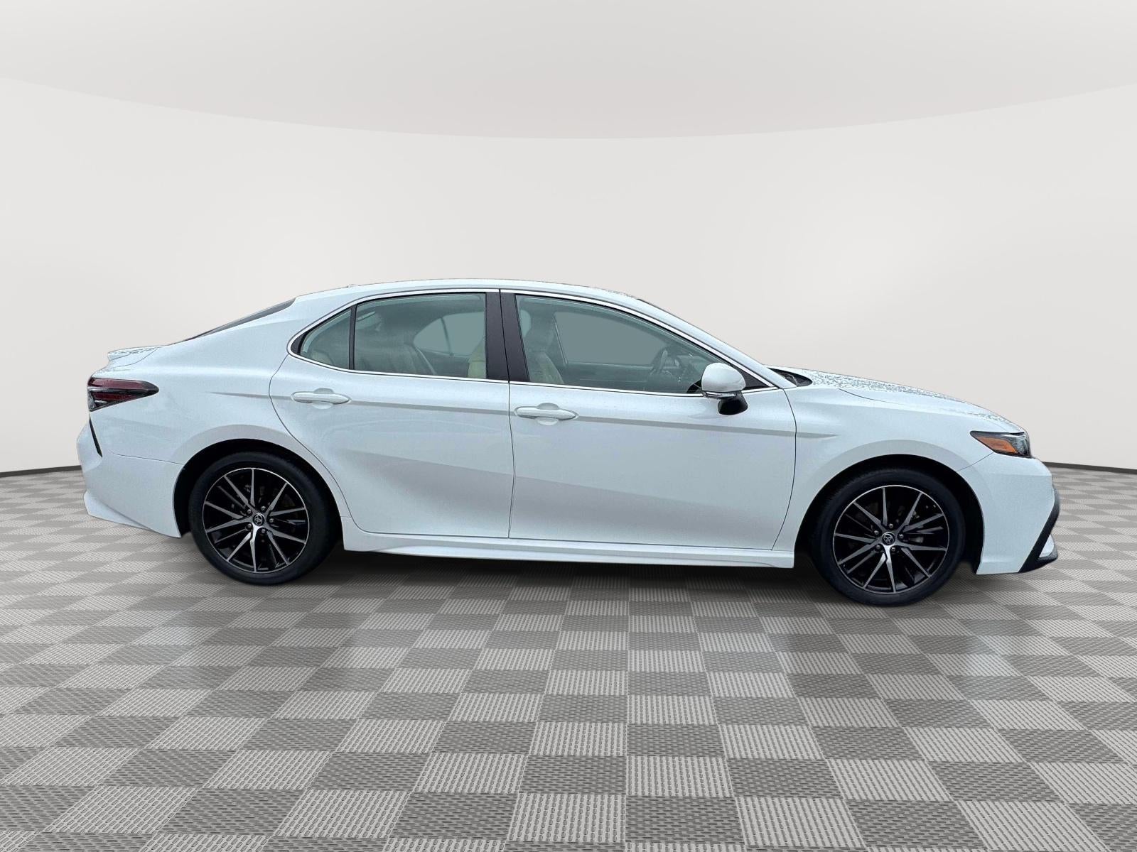 2023 Toyota Camry SE AWD