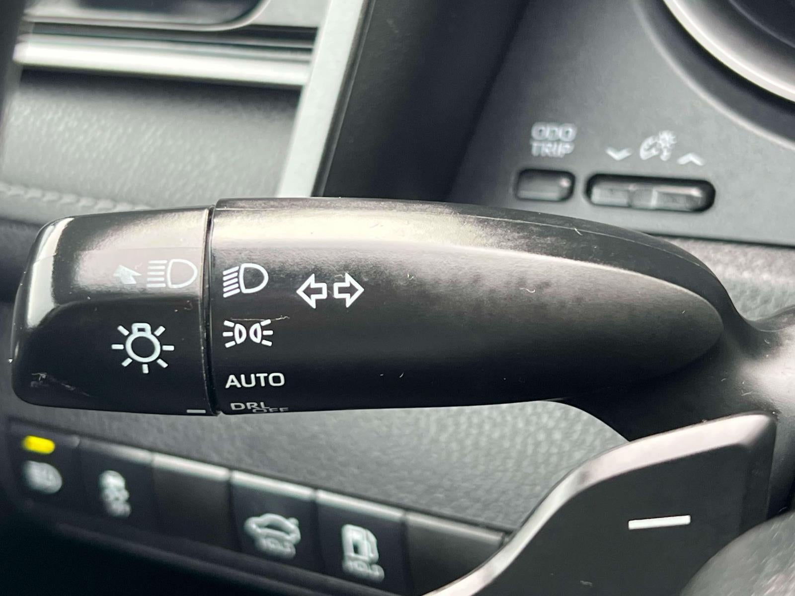 2021 Toyota Camry SE AWD