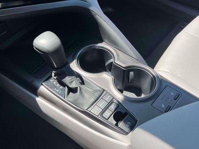 2024 Toyota Camry Hybrid SE