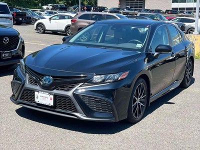 2024 Toyota Camry Hybrid SE