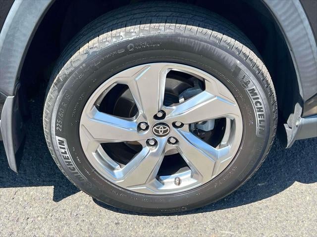 2021 Toyota RAV4 Hybrid XLE Premium
