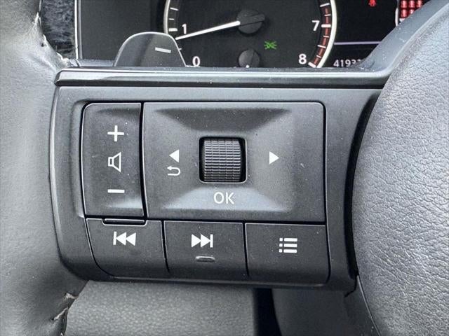 2024 Nissan Pathfinder SV 4WD