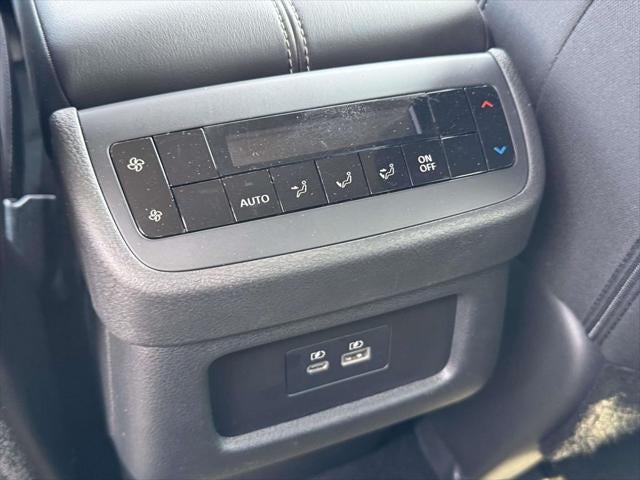 2024 Nissan Pathfinder SV 4WD