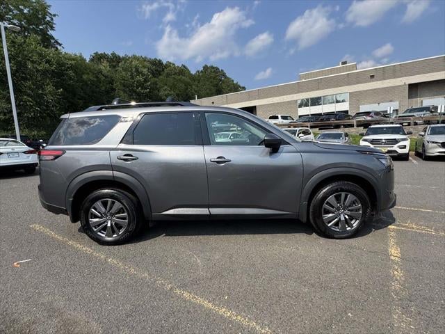 2024 Nissan Pathfinder SV 4WD