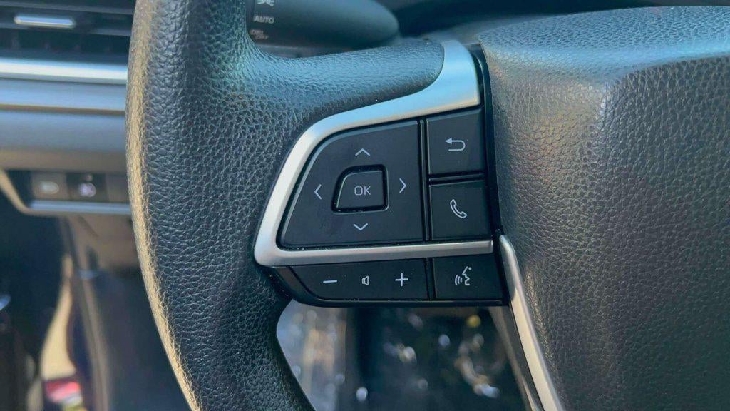 2025 Toyota Grand Highlander LE