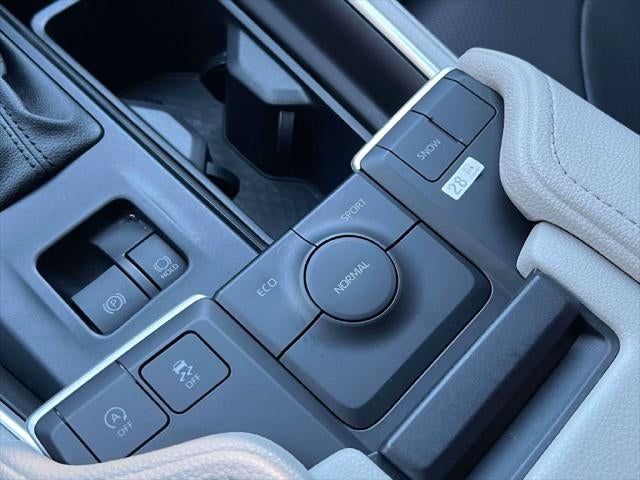 2025 Toyota Grand Highlander LE