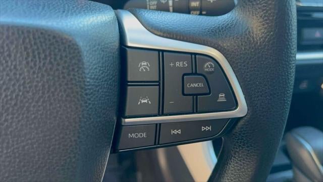 2025 Toyota Grand Highlander LE
