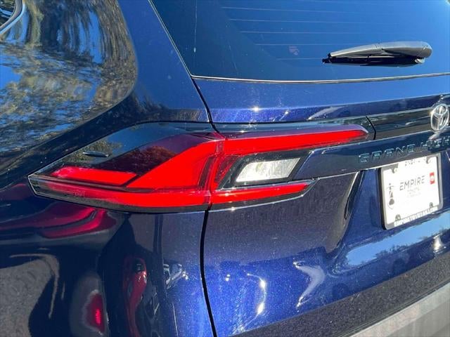2025 Toyota Grand Highlander LE
