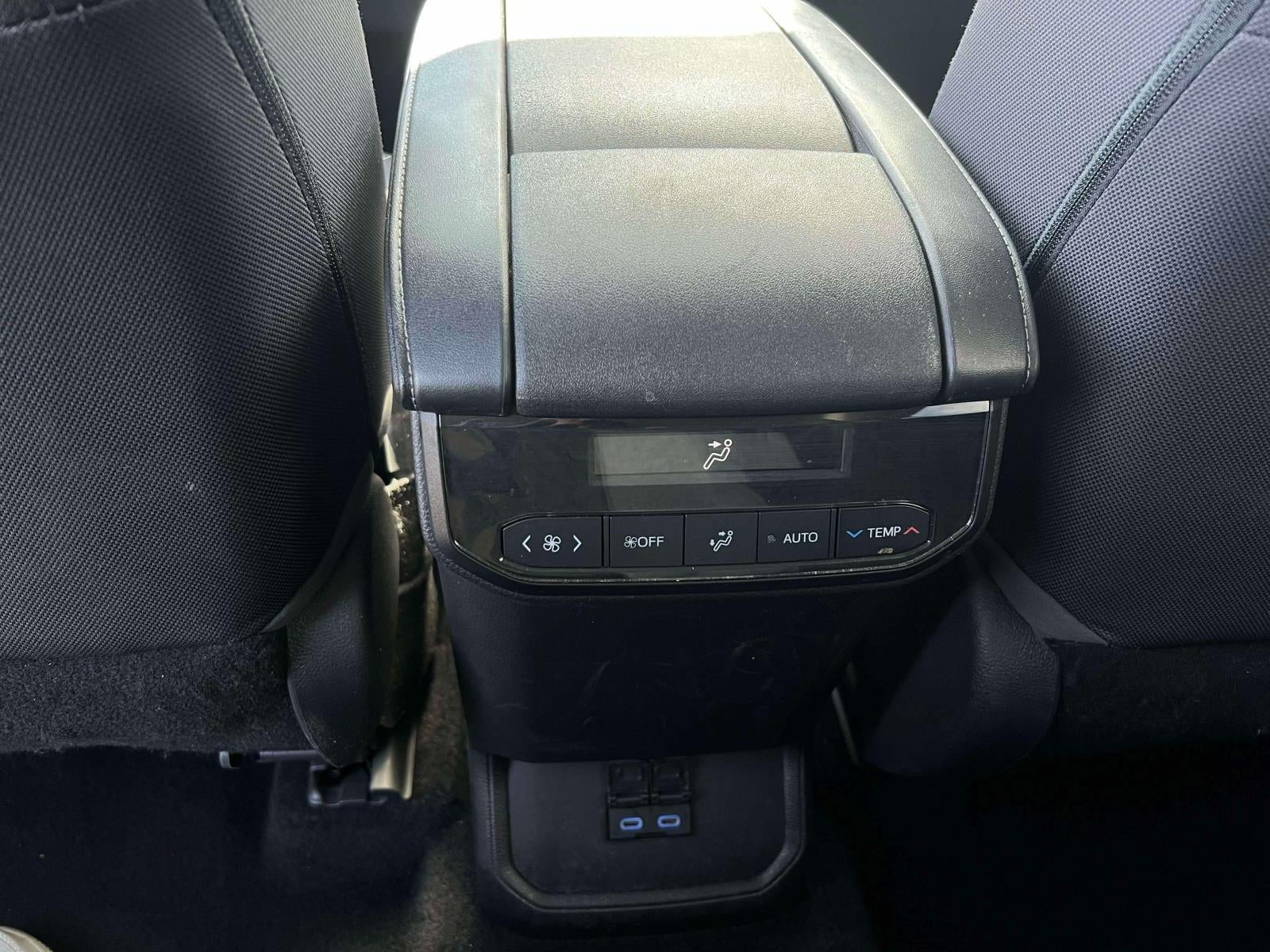 2022 Toyota Highlander Hybrid LE