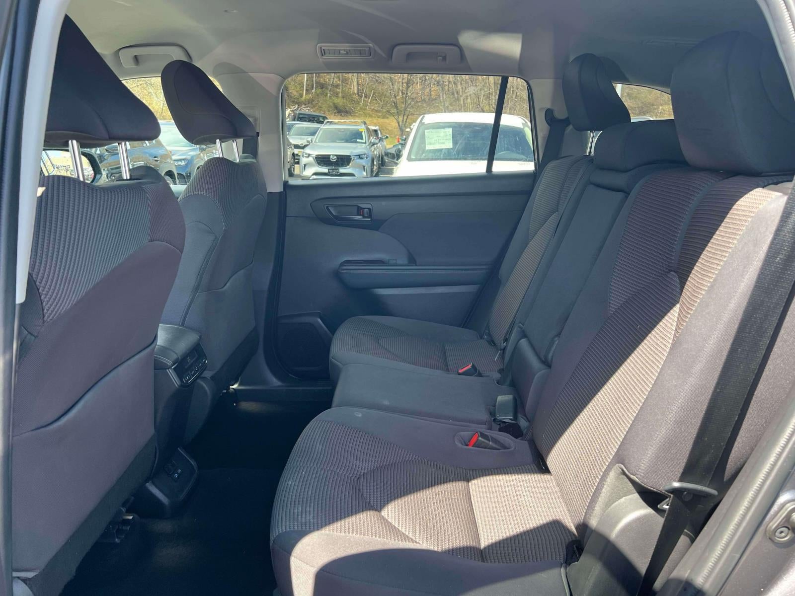 2022 Toyota Highlander Hybrid LE